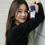 Shin Ye-eun Instagram - 🩵영롱하다..✨ @acquadiparma #ad #아쿠아디파르마 #아란치아스푸냐뚜라 #블루메디떼라네오 #AcquadiParma #AranciaLaSpugnatura #BluMediterraneo