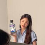 Shin Ye-eun Instagram - 충치엔 #리스테린~🩵 리스테린 모델로 함께하게 되었습니다😁 초코🍫🍰🍩🍿🍭🍪 좋아하는 저에겐 필수템✨
