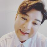 Shindong Instagram - #억지웃음 #그래도스마일
