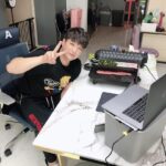 Shindong Instagram - 오늘 첫 유튜브 생방 & 리슨 라이브 채팅! #좋은시간 #먹방 #행복