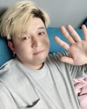 Shindong Thumbnail - 191.3K Likes - Most Liked Instagram Photos