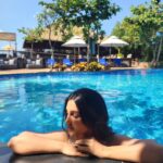 Shiny Doshi Instagram - Just another #poolday @mayfairmorjim ⛱️🌊 #mood #goadiaries Mayfair On Sea, Morjim