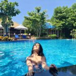 Shiny Doshi Instagram - Just another #poolday @mayfairmorjim ⛱️🌊 #mood #goadiaries Mayfair On Sea, Morjim