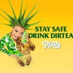 Shirin David Instagram - dirtea‘s neue Sorte „juicy mango“ - unser absolut bester eistee bisher 🥹🥭💦 ab sofort ist unser vierter geschmack im @dirtea sortiment in deutschland 🇩🇪 österreich 🇦🇹 und in der schweiz🇨🇭erhältlich 🤯 producer & creative @shirindavid stylist & creative @pativalpati make up @shirindavid hair stylist @diegofraile_ hair styling assistant @y.masa0711 photos @hendrikgergen photo assistant @patrickimbacher layout @mdossantos post production @mostmagic behind the scenes phots & videos @anton client @dirtea two piece @richardquinn shoes @acnestudios