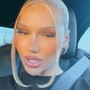 Shirin David Instagram - SELBST WENN DU EINEN KLEINEN 🍑 HAST SHAKE BOOTY BABYGIRL DENN DU DARFST DAS 😌😤☝🏽🥰 #ichdarfdas droppt heute nacht um 23:59 uhr 😛
@laas @fr.i.o @juhdee @youngmesh 🔥💯