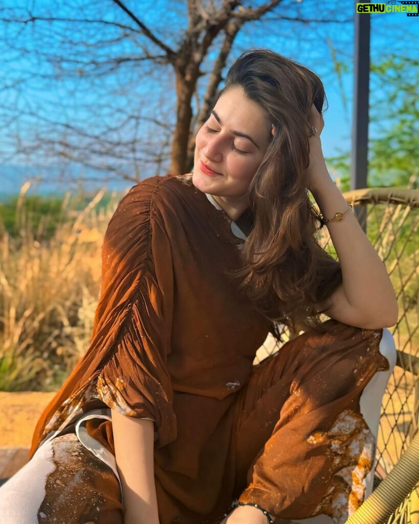 Shivaleeka Oberoi Instagram - Moisturised. Happy. In my lane. Focused. Flourishing. 🐻🍃🥥 #GoodMorning #HappyTuesday 🌞