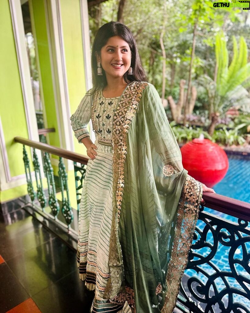 Shivani Sangita Instagram - Magics do happen, just keep believing in them 💕 PC -Nanima 🤭 Wearing @_twinkle_boutique_