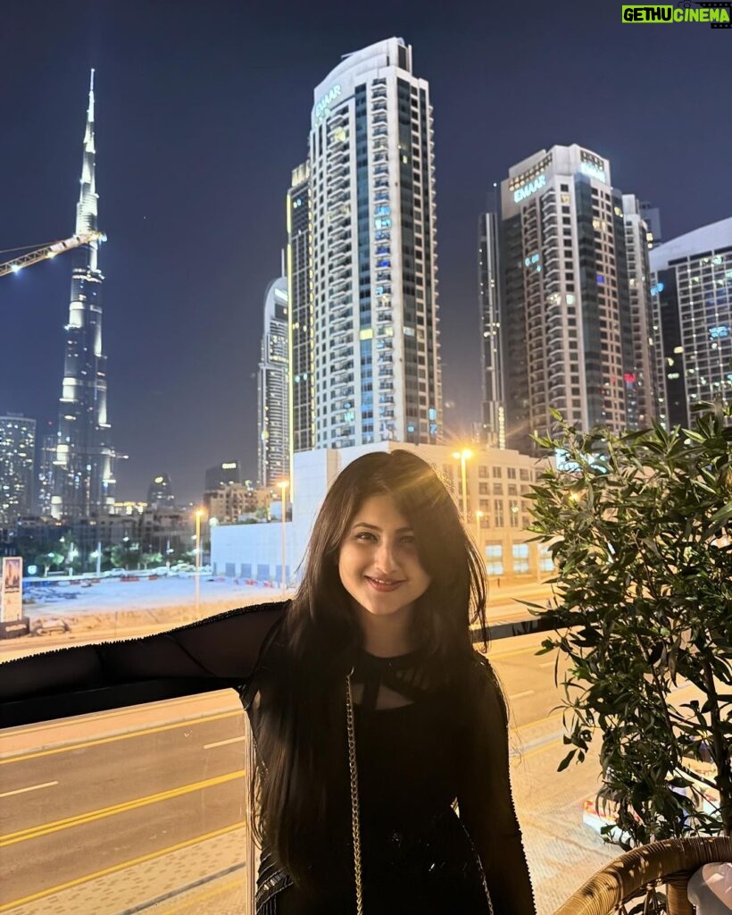 Shivani Sangita Instagram - 🥂🏝️❤️ #dubaidiaries Dubai, United Arab Emirates