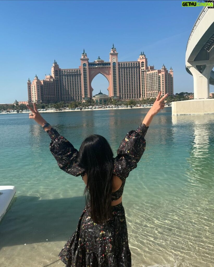 Shivani Sangita Instagram - 🥂🏝️❤️ #dubaidiaries Dubai, United Arab Emirates