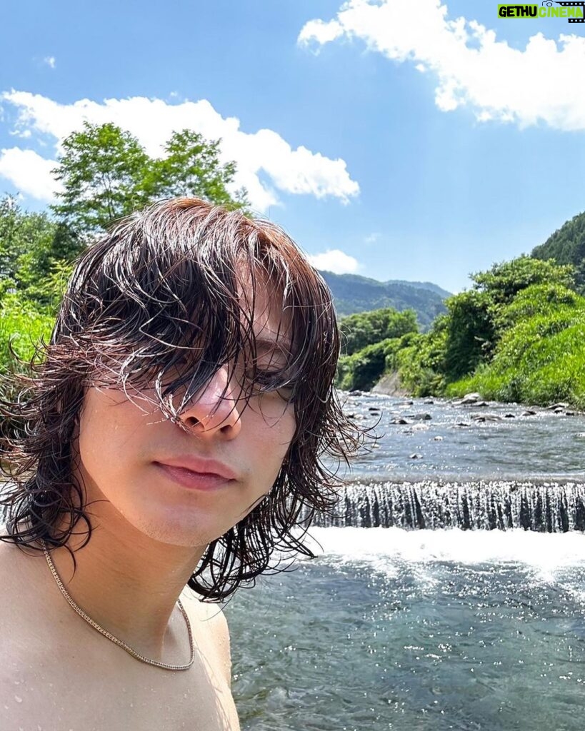 Sho Hirano Instagram - 日焼けの原因🌞 川なんてめっちゃ久しぶりにはいったよ笑 最高でした🫠 みんなも川とか海入る時気をつけてね！ 夏の思い出を肌に刻んだ平野でしたっ