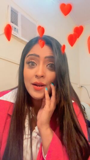 Shubhi Sharma Instagram - Good evening friends #réel #reelsinstagram #tranding