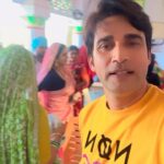 Shubhi Sharma Instagram - shooting time #filmmaking #bhojpuri #fyp