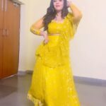 Shubhi Sharma Instagram - #shubhisharma #bhojpuri #song @singhpawan999