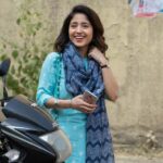 Shweta Tripathi Instagram - Mohabbat kamzor dilo ka kaam nahi, Rooh kaap jaati hai yaar juda hone par. ~Gulzar Bahut kuch sikha diya hai pyaar ne 🥲 aur osse bhi zyada, judai ne. To two years of 🥰🥺💔 @sidharth_sengupta thank you for making us a part of your magic 🤗🤗🤗 @tahirrajbhasin @anchalsinghofficial ♥️✨ @netflix_in @edge.storm #YehKaaliKaaliAnkhein #YehKaaliKaaliAnkheinOnNetflix
