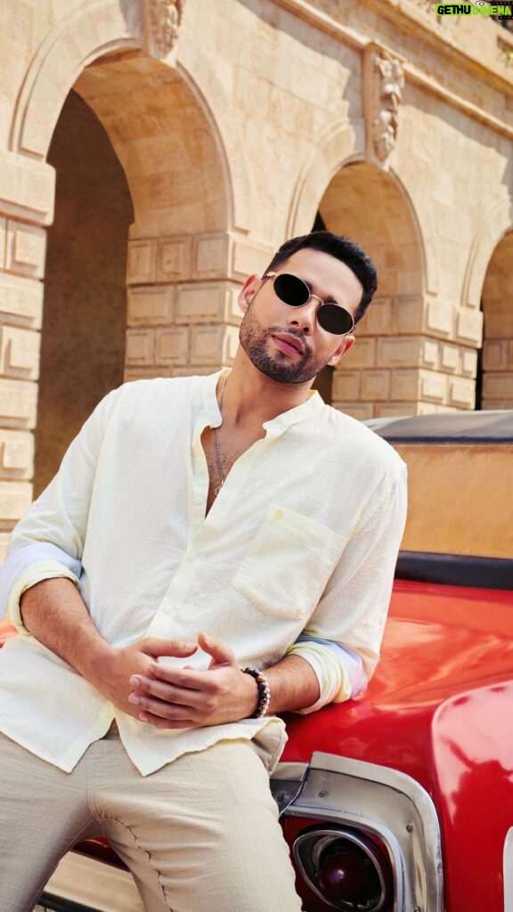 Siddhant Chaturvedi Instagram - French Connection, UK’s Iconic Urbanwear brand is now exclusively on @myntra. Explore the range of cool and contemporary fashion now! @frenchconnection_in #FCUKXMyntra #FrenchConnectionXMyntra #FrenchConnectionxSiddhant #FCUKxSiddhant #SiddhantChaturvedi #FrenchConnection #FCUK #FCUKFashion #FrenchConnectionIndia #MyFC #Myntra #NewLaunch