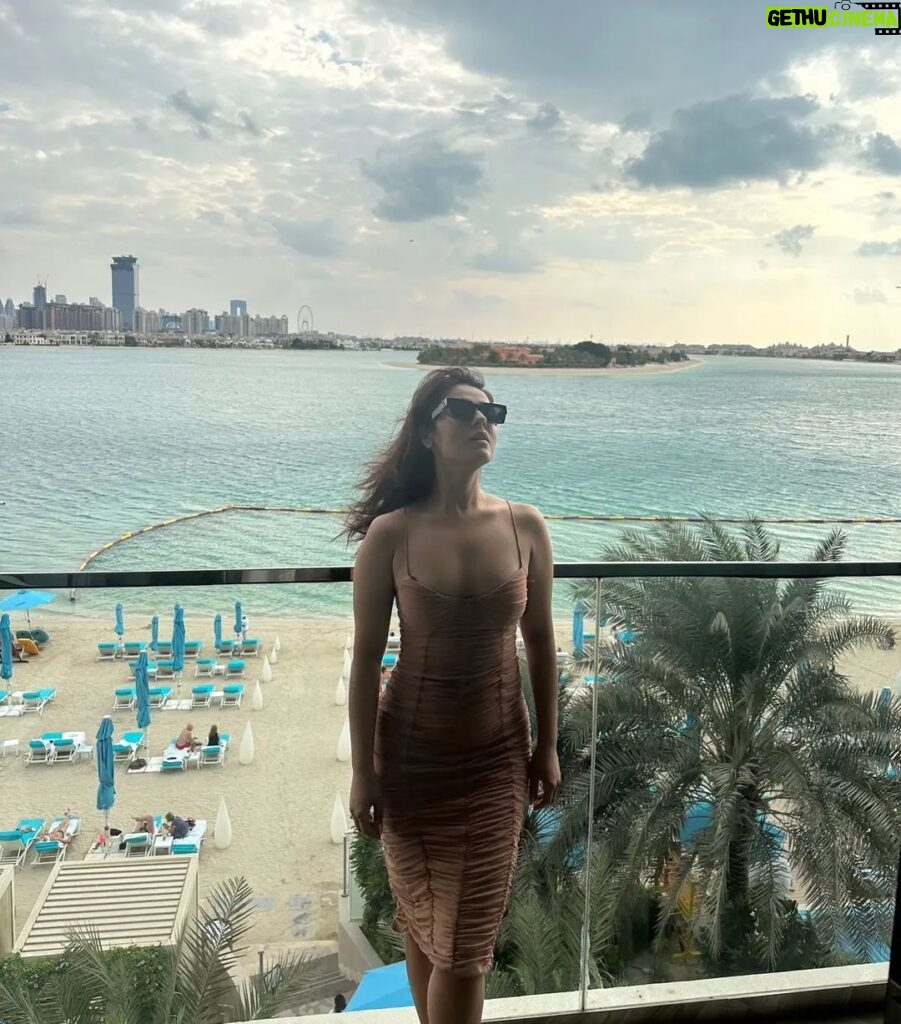 Sidhika Sharma Instagram - Beach hair ,don't care 😉 The Palm Jumeirah, Dubai, UAE