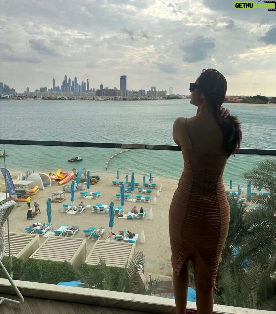Sidhika Sharma Instagram - Beach hair ,don't care 😉 The Palm Jumeirah, Dubai, UAE