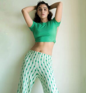 Sidhika Sharma Instagram - Caption pls 😉