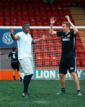 Simon Minter Instagram - Happy birthday @ksi 🎉🎉 forever thankful for everything 🙌🏻
