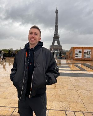 Simon Minter Instagram - Je suis un petit fromage.

Huge Sidemen Sunday this week.