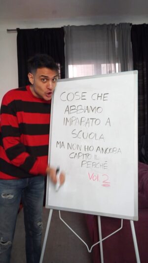 Simone Paciello Instagram - COSE CHE ABBIAMO IMPARATO A SCUOLA MA NON HO ANCORA CAPITO IL PERCHÉ 😈 Vol.2
Tagga e invia il video ai tuoi compagni di classe🥲