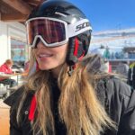 Sina Deinert Instagram - I’m getting better at skiing ⛷️ but it’s still a little scary not gonna lie 🙃