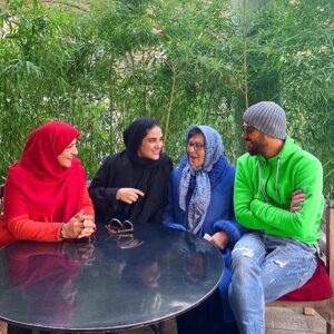 Sina Mehrad Instagram - ❤️🖤💙💚
#مادربزرگ#مادر#خواهر