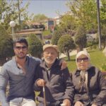 Sina Mehrad Instagram - فداي شما فداكاران هواخوري با پدر بزرگ و مادر بزرگ