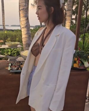 Sirin Horwang Instagram - เรียงไว้ตามลำดับ 🤣🤣

@louisvuitton
@so.maldives day2