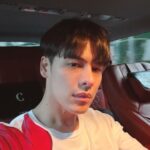 Siwat Chotchaicharin Instagram - หายโควิดละ ออกมาตัดผมสั้นซะเลย…😅 แต่ทำไมตาตรูยังลอยๆอยู่ฟะ..