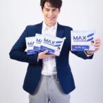 Siwat Chotchaicharin Instagram - ต้องยกนิ้วให้ Max S เลยครับ👍 ก้าวสู่ปีที่ 2 กับ Max S ไม่มีคำว่าผิดหวัง ตัวช่วยหุ่นดีของผม ฟิตและเฟิร์ม ใส่ชุดไหนก็มั่นใจ Max S บล็อกได้หมด เบิร์นไม่เหลือ ครบจบในกล่องเดียว🤍 สั่งซื้อได้ที่ตัวแทนจำหน่ายทั่วประเทศหรือแอดไลน์ @maxs88