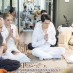 Siwat Chotchaicharin Instagram - วันที่ 27 มกราคม เป็นวันคล้ายวันเกิดของผม ได้ทำบุญเลี้ยงพระ อุทิศส่วนกุศลให้กับญาติสนาทมิตรสหาย ขอบคุณเพื่อนๆที่มาร่วมอนุโมทนาบุญ ขอบคุณพี่เป็ก @pegliyah ที่ส่งโก๋เป็ก อาหารอร่อยๆมาให้สำหรับดูแลแขก ขอบคุณเสริมบุญที่ดูแลให้คำแนะนำในการจัดแจงสถานที่และเตรียมของทุกอย่างให้ครับ @sermboon999 ขอบคุณเพื่อนพี่น้องที่มา และต้องขอบคุณภรรยาที่น่ารักของผม เป็นคนจัดการดีลทุกอย่างให้อย่างสมบูรณ์แบบ ปีนี้ไม่ขออะไรมาก ขอให้เรารักๆกันแบบนี้ตลอด ไม่ได้ต้องการอะไรไปมากกว่านี้ละ อ่อ ขอเงินรายวันเพิ่มจาก 500 บาท เป็น 1,000 ได้มั้ย🤣 สุดท้ายขอแผ่ผลบุญให้ทุกท่าน ร่วมอนุโมทนาบุญนะครับ🙏😊 #ฉันในวัย41ปี