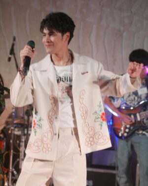 Siwat Chotchaicharin Instagram - เต็มที่เสมอนะจ้ะ🔥😘 
โอกาสหน้าเชิญใหม่ครับ #swmband #singwithmeband