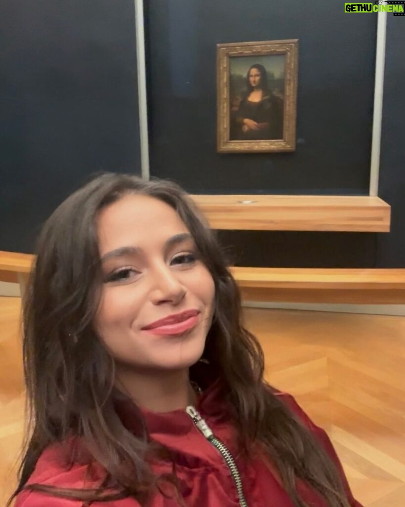 Sky Katz Instagram - day at the louvre