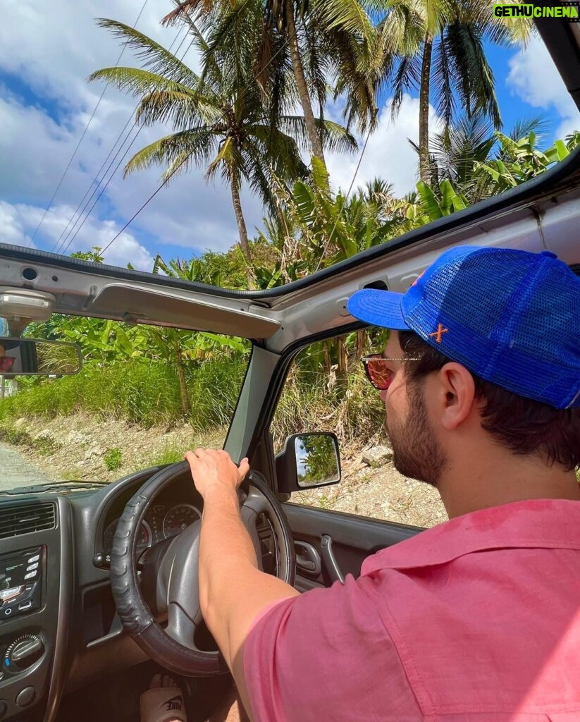 Skylar Astin Instagram - And that’s Barbados!🍹🐢🏄🏻‍♂🇧🇧