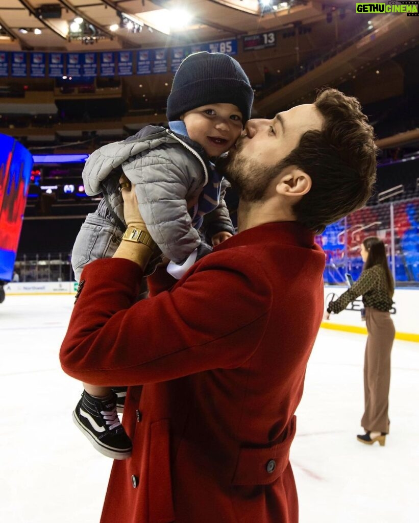 Skylar Astin Instagram - Luca On Ice / Luca Courtside / Luca On The Tron 🏀 ⛸ 💙 📸 @mfarsi for @thegarden Madison Square Garden