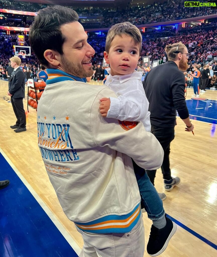 Skylar Astin Instagram - Nothing better than Knicksmas at @thegarden 💙🧡❤ Madison Square Garden