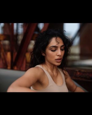 Sobhita Dhulipala Instagram - Uninterrupted. 

📷 @mourya
