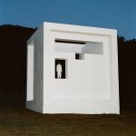Solange Instagram - so excited to premier Metatronia (Metatrons Cube) (2018), a performance piece film featuring my newest sculpture, i directed and conceived in partnership with @uniqlousa at the @hammer_museum tomorrow ⬜️ .... it’s been a dream to build modular sculptures that can tour, interact, and engage with the public (will update u on this sooon) and i truly can’t thank you all for this support and space to evolve with these practices. it means the utmost.... can’t thank you enough @griffin_frazen for bringing this sculpture to life... to @onvacation for literally moving mountains to support my dreams and visions and @uniqlo and droga 5 for helping this all come to fruition. thank you, Hammer Museum