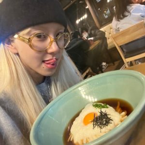 Son Chae-young Thumbnail - 2.2 Million Likes - Top Liked Instagram Posts and Photos