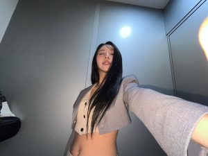 Son Chae-young Thumbnail - 2.3 Million Likes - Most Liked Instagram Photos