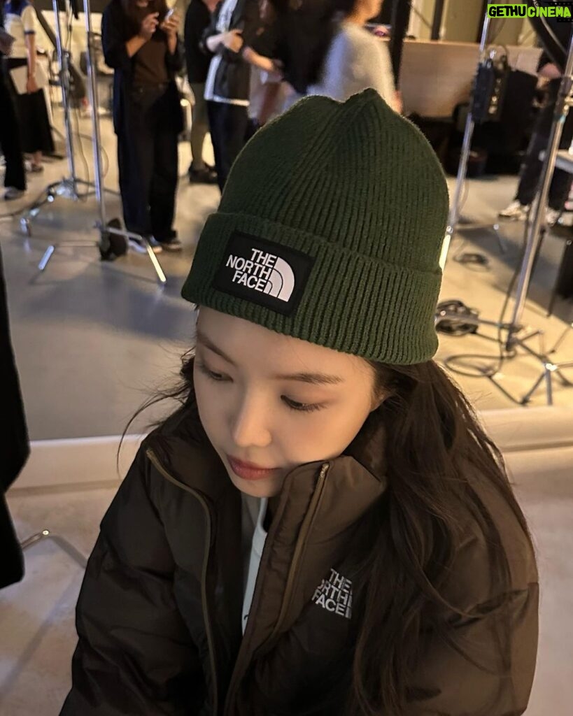 Son Na-eun Instagram - 올 겨울은 너다 @thenorthface_kr 🤎