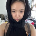 Son Na-eun Instagram - 🖤