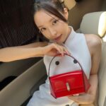 Son Na-eun Instagram - #광고 #FERRAGAMOPF23 @ferragamo @_maximiliandavis_ 페라가모가 성수동에서 2023 프리폴 컬렉션 컨셉츄얼 팝업스토어를 선보였습니다. 데님부터 이브닝 웨어까지 일상 생활 속 필수적인 아이템을 모던한 무드로 재해석한 페라가모 2023 프리폴 컬렉션을 지금 만나보세요.