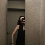 Son Na-eun Instagram - 🖤