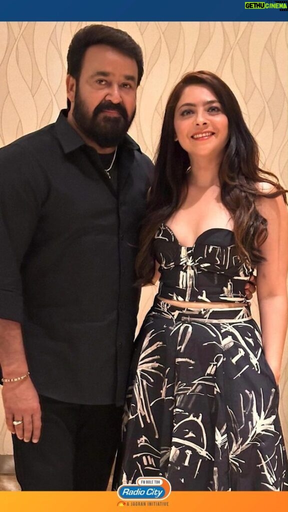 Sonalee Kulkarni Instagram - Experience meets excellence: @sonalee18588 opens up about her incredible journey working alongside the iconic @mohanlal 🌟 . . . . . #sonaleekulkarni #sonaleekulkarnifans #mohanlal #mohanlalfans #mohanlalfansclub #radiocityentertainment #Bollywood #RadioCity