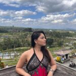 Sonalee Kulkarni Instagram – #Jatiluwih … UNESCO WORLD HERITAGE SITE in #bali 

This panoramic view of #riceterraces has my heart ❤️ and hat 👒 …. नहीं समझे …… ➡️till the🔚 and go to the LINK IN BIO 

#sonaleekulkarni #marathimulgi #travelblogger #youtube #indonesia #rice #farming #terracefarming Jatiluwih Village – Unesco World Heritage