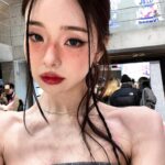 Song Jia Instagram - #광고 #GENTLEMONSTER #GENTLEJELLY #GENTLEMONSTER2024 🩵🩷💛💚🍬 𝐷𝑜 𝑛𝑜𝑡 𝑒𝑎𝑡 ⸜( ᵒ̴̶̷̤࿀ ᵒ̴̶̷̤ )⸝ @gentlemonster