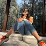 Sonnalli Seygall Instagram - Ending the year with people we love & places we adore ❤️ @hyattregencydhm being the perfect host here in the mountains 🫶 Mountains have a piece of my heart always! So glad we doing this @asheshlsajnani @chefyajushmalik 🕺😘 #mountaingirl #travelwithsonnalli #newyeargoals #friendslikefamily Hyatt Regency Dharamshala