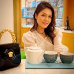 Sonu Kakkar Instagram - Tea anyone ?☕️ #sonukakkar JW Marriott Mumbai Juhu